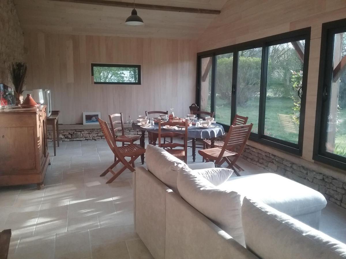 La Maison Des Escargots Blanzay Экстерьер фото